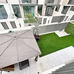 * Dweller * Dubai Family Tranquil Villa Sleeps 8
