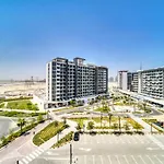 Reposeful Studio At Azizi Riviera 4, Al Merkadh By Deluxe Holiday Homes