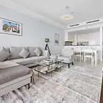 Stonetree - Luxurious 2 Bedroom - Prime Location