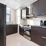 Stonetree - Modern Style 1 Bedroom Near Marina Walk