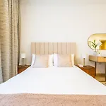 Comfy And Stylish Studio In Regina Towers - Jvc