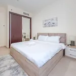 Stonetree - Near Tram - Furnished 1Br