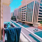 Dxb Hostel Near Adcb Metro Station