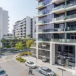 Studio In Loreto 1A, Damac Hills - Host & Stay