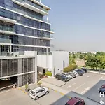 Studio In Loreto 1A, Damac Hills - Host & Stay