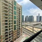 Elite Master Room In Dubai Marina Near Blue Water