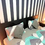 Elite Master Room In Dubai Marina Near Blue Water