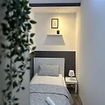 Traveller Partition Room In Al Barsha 1 Near Metro
