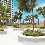 Spacious Modern 1 Bedroom Town Square, Dubai.