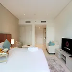 Livbnb Suites - Exquisite Studio Near Nakheel Mall