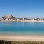 Frond F, Beachfront Villa, Palm Jumeirah - Mint Stay
