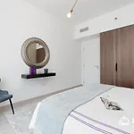 Dream Inn Apartments - Rahaal - Burj Al Arab View
