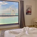 Jbr Sea View 2 Bedroom Apartment