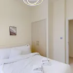 Primestay - Odora 3Br Villa, Damac Hills 2