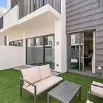 Luxurious 6-Sleeper Villa With Large Outdoor Patio