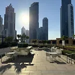 Burj Crown - Luxury Apartment Near Burj Khalifa