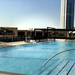 Burj Crown - Luxury Apartment Near Burj Khalifa