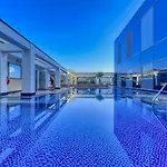 Difc 1Br At Skygardens Tower
