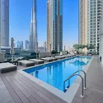 Downtown Dubai- 2Br Apartment In Act Towers