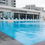 Budget-Friendly 2Bd Near Expo With A Huge Pool