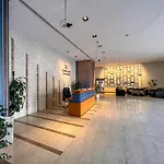 Cosmos Living Stylish Studio Near Marina