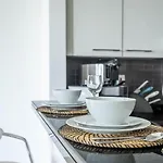 Guestready Holiday Homes - Concrete Jungle