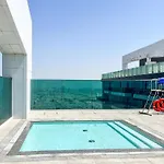 Homesgetaway-2Br Apt In Al Wasl 1 Residences