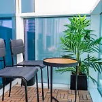 Vayk - Modern 2Bd In The Marina Near Beach