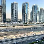 Stay In Heart Of Dubai Marina Walk To Jbr Beach 8