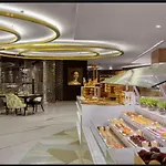 Paramount Towers - Elegant Home