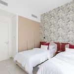 Creek Beach Roomy 3Br + Terrace