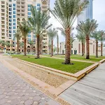 Globalstay. Luxury 3 Bedroom + Maid Townhouse With Sea View