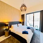 Luxury 1 Bedroom Apartment