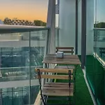 Luxury 1 Bedroom In Palm Dubai. Beach Access