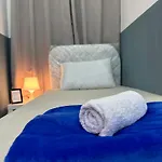 Spacious Mini Partition Room Near Emirates Mall