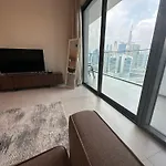 Sol Avenue - Luxury 1 Bedroom Apartment With Full Burj Khalifa View