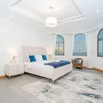 Vacay Lettings -Private Pool & Beach Villa At Palm Jumeirah
