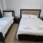 Granada Apartments Marina Crown