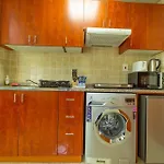 Luxury Escapes - Modern Budget Studio With Balcony In Jlt!