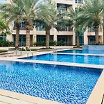 Upgraded Apartment With Stunning Burj Khalifa View