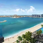 Brand New 2Br Apt With Palm Views And Private Beach