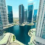 Luxury Escapes - New Lake View Studio In Jlt - Near Metro