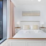 Lux Apt-Burj View Opp. Dxb Mall