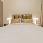 First Class 2Br With Full Dubai Boulevard View