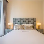 First Class 2Br With Full Dubai Boulevard View
