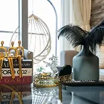 Paramount 2 Bed Apt, Roof Top Bar And Pool Overlooking Burj, Triple Balcony, Fully Equipped, Free Toiletries, Full Kitchen, 2 And Half Bathrooms, Ground Floor Supermarket, Influencers Haven, Sunrise And Sunset Views Over The Sea From All Balcony