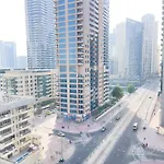 Luxury Room With Marina View Close To Jbr Beach And Metro With Shared Kitchen