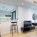 Large And Trendy - Studio - Jlt