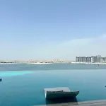 Luxury Apartment With Private Beach At Emaar Beachfront