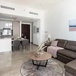 Frank Porter - Majestique Residence 2